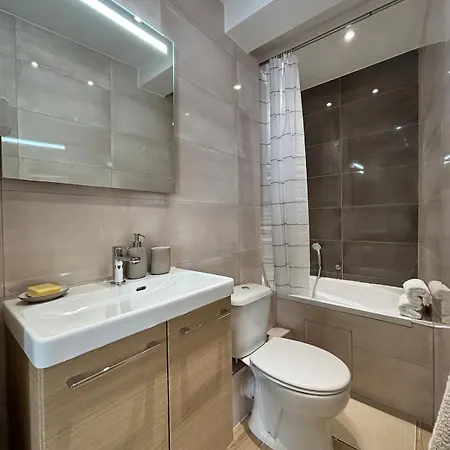 La De Elise Apartment
