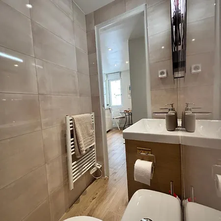 Apartment La De Elise *